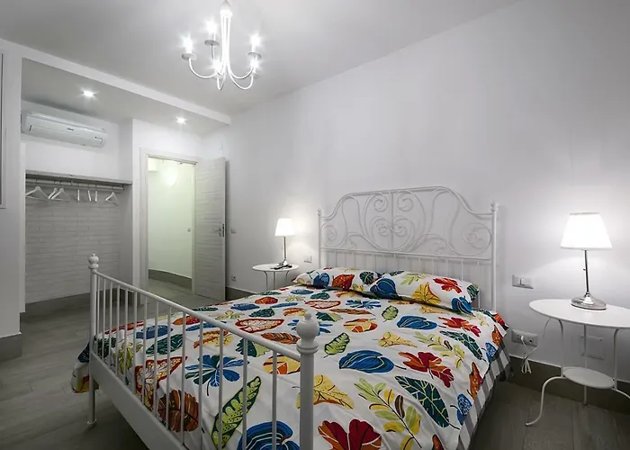 Chiatamone Seaside Suite
